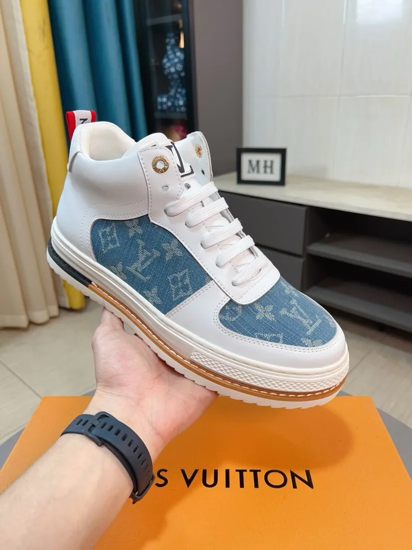 Ex-factory price 420🌹🌹[LV] The latest masterpiece of high-top men's shoes: the upper is made of Italian imported first-layer cowhide with special materials➕full genuine leather lining🔥, making walking more convenient and comfortable! Exclusive new style, stunning work [color]! Create a fashionable personality to set off your uniqueness! A must-have for trendy men! Classic🔥Number: 38-44
